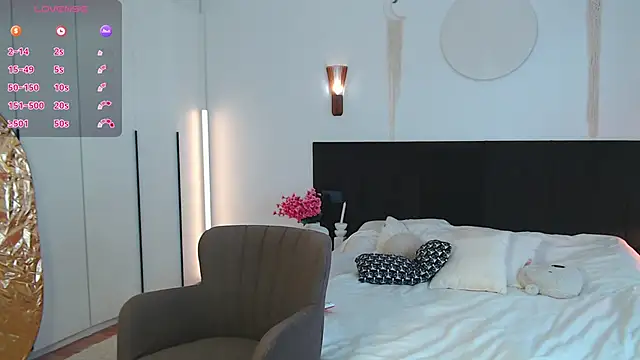 LunaticaBae online show from 03.27.26