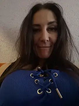 Snapshot of Veronicavirus chatting on 02.13.26 Veronicavirus online show from 02.13.26