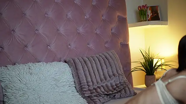 MaiaMini online show from 11.13.25