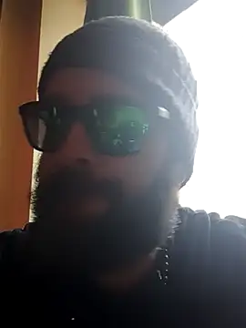 Snapshot of serpensy chatting on 03.18.25 serpensy online show from 03.18.25