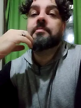 Snapshot of serpensy chatting on 09.28.25 serpensy online show from 09.28.25