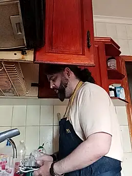 Snapshot of serpensy chatting on 09.30.25 serpensy online show from 09.30.25