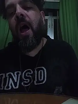 Snapshot of serpensy chatting on 10.01.25 serpensy online show from 10.01.25