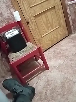 Snapshot of serpensy chatting on 10.11.25 serpensy online show from 10.11.25