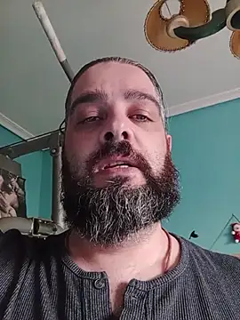 Snapshot of serpensy chatting on 10.22.25 serpensy online show from 10.22.25