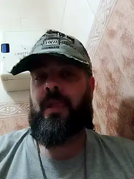 Snapshot of serpensy chatting on 10.23.25 serpensy online show from 10.23.25