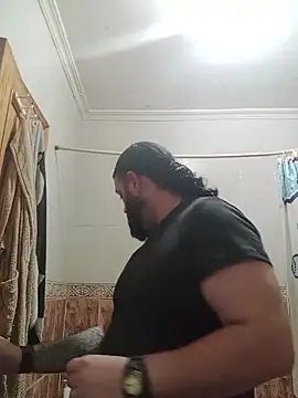 Snapshot of serpensy chatting on 10.24.25 serpensy online show from 10.24.25