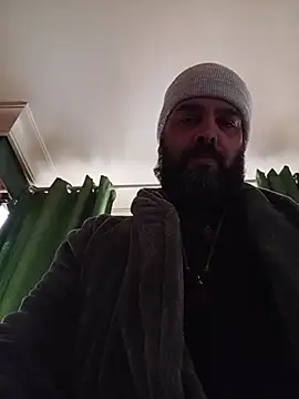 Snapshot of serpensy chatting on 11.01.25 serpensy online show from 11.01.25