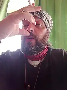 Snapshot of serpensy chatting on 02.19.26 serpensy online show from 02.19.26