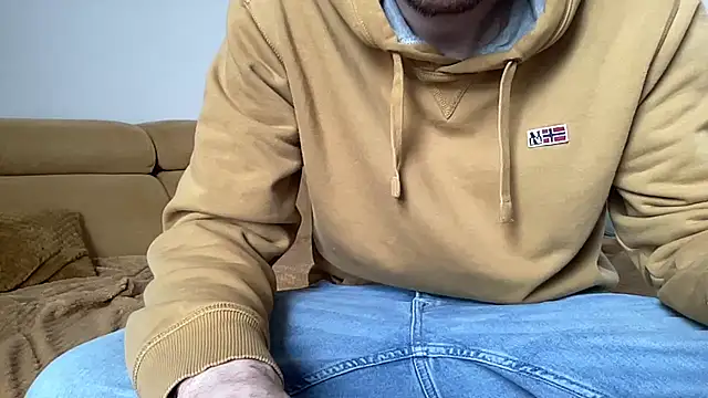 larsfrommars1992 online show from 02.19.25