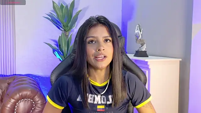 Snapshot of katia_foxxx_ chatting on 07.07.26 katia foxxx online show from 07.07.26