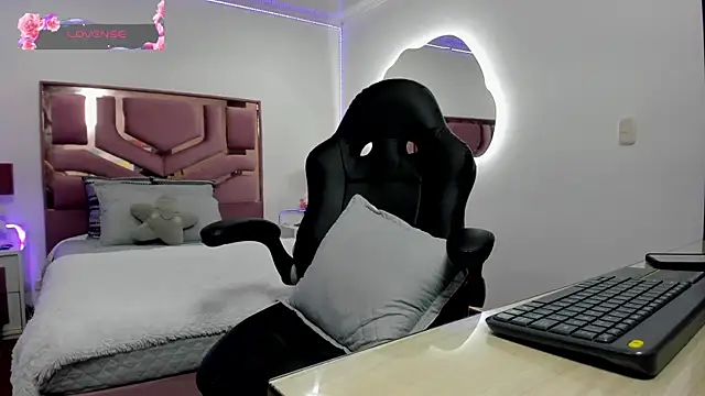 MollyCraft online show from 02.21.25