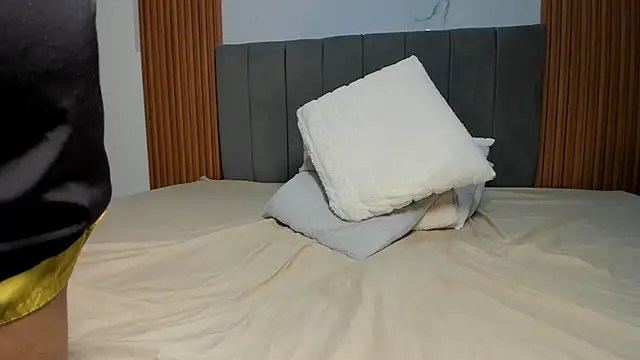 Rafa2004Cruz online show from 10.14.25