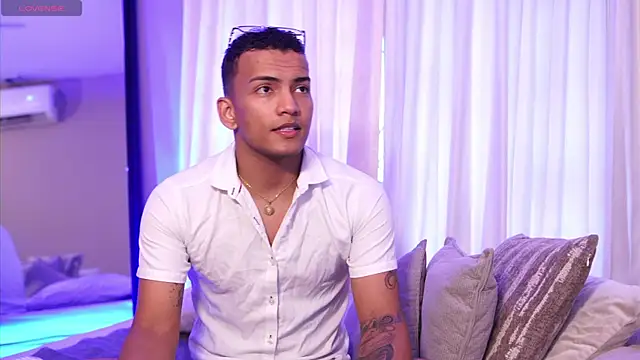 Rafa2004Cruz online show from 04.14.26