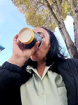 Snapshot of Coeur_de_luxure chatting on 02.04.26 Coeur de luxure online show from 02.04.26