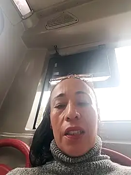 Snapshot of Coeur_de_luxure chatting on 02.17.26 Coeur de luxure online show from 02.17.26