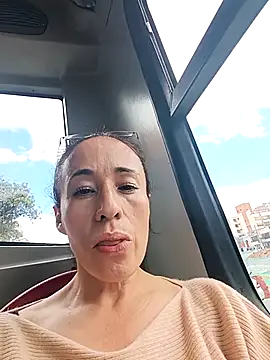 Snapshot of Coeur_de_luxure chatting on 02.20.26 Coeur de luxure online show from 02.20.26