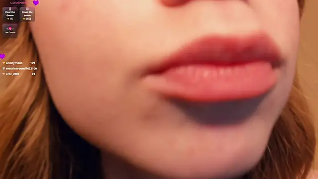 Snapshot of FloraBonde chatting on 02.23.25 FloraBonde online show from 02.23.25