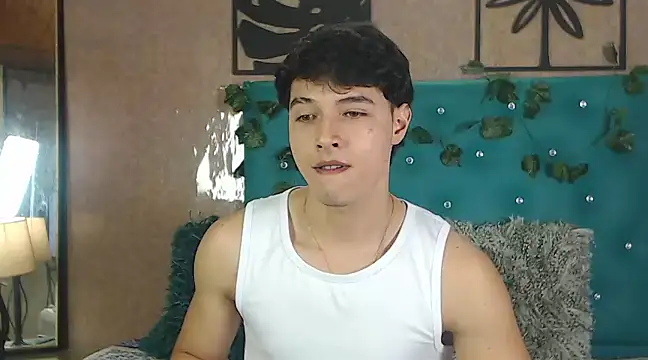 LiamAndrewzz online show from 02.25.25