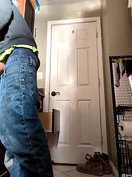 QueenM3 online show from 02.27.25