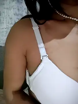 Snapshot of ElaRuil69 chatting on 02.07.26 ElaRuil69 online show from 02.07.26