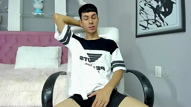 Snapshot of Johann_sex chatting on 09.25.25 Johann sex online show from 09.25.25