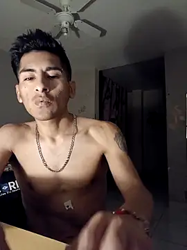 Snapshot of LeonRoots chatting on 10.20.25 LeonRoots online show from 10.20.25