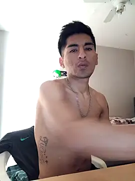 Snapshot of LeonRoots chatting on 10.20.25 LeonRoots online show from 10.20.25