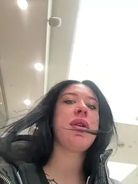 AlishaPrettyBlade online show from 04.20.26