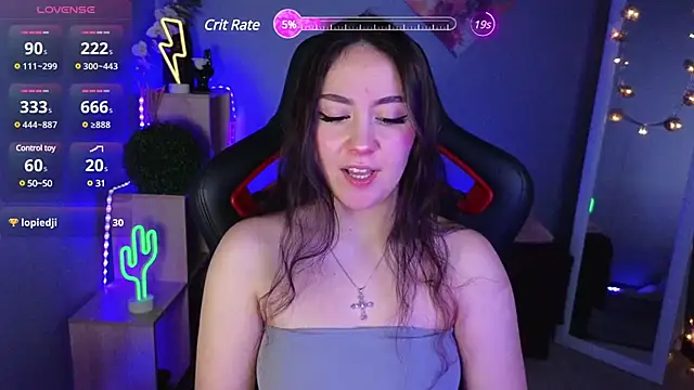 Snapshot of AshleySkott_ chatting on 02.24.25 AshleySkott online show from 02.24.25