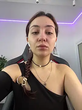 Snapshot of AshleySkott_ chatting on 10.03.25 AshleySkott online show from 10.03.25