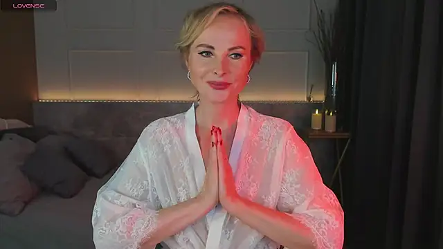 Sandra Kind online show from 03.09.25