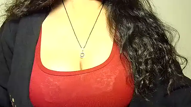 Snapshot of its_siya chatting on 11.12.25 its siya online show from 11.12.25