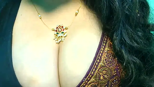 Snapshot of its_siya chatting on 02.14.26 its siya online show from 02.14.26