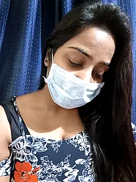 COZY ROZI online show from 02.16.25