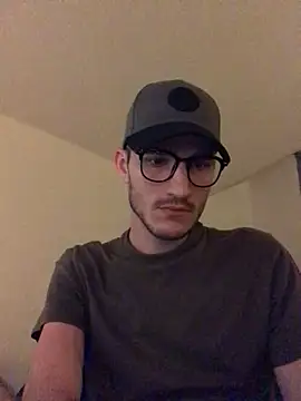 Snapshot of yoyoboy988 chatting on 03.09.25 yoyoboy988 online show from 03.09.25