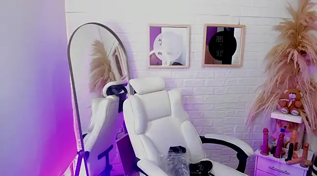 Snapshot of Danny_Luxx chatting on 03.01.25 Danny Luxx online show from 03.01.25