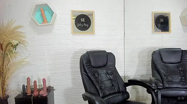 Snapshot of Danny_Luxx chatting on 03.21.25 Danny Luxx online show from 03.21.25