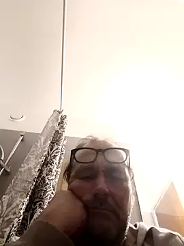 Snapshot of olviasssl77 chatting on 09.16.25 olviasssl77 online show from 09.16.25