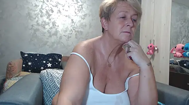 Snapshot of RosesandLillies chatting on 03.20.25 RosesandLillies online show from 03.20.25