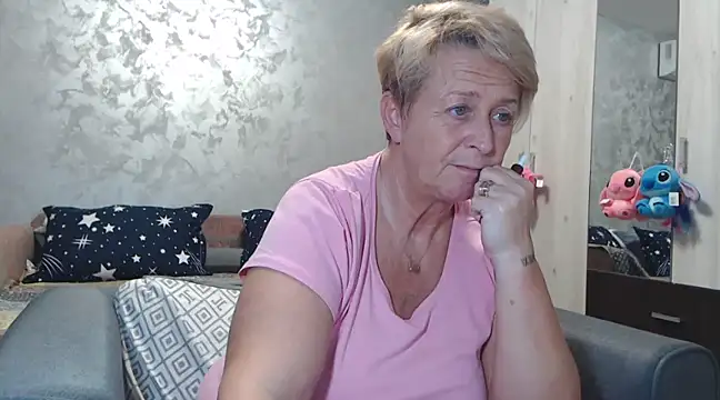 Snapshot of RosesandLillies chatting on 03.21.25 RosesandLillies online show from 03.21.25