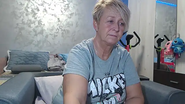 Snapshot of RosesandLillies chatting on 03.03.26 RosesandLillies online show from 03.03.26