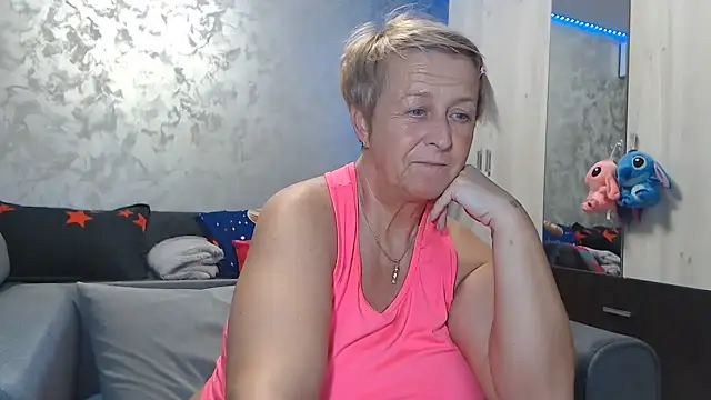 Snapshot of RosesandLillies chatting on 03.13.26 RosesandLillies online show from 03.13.26