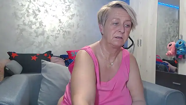 Snapshot of RosesandLillies chatting on 03.16.26 RosesandLillies online show from 03.16.26