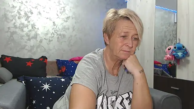 Snapshot of RosesandLillies chatting on 03.30.26 RosesandLillies online show from 03.30.26