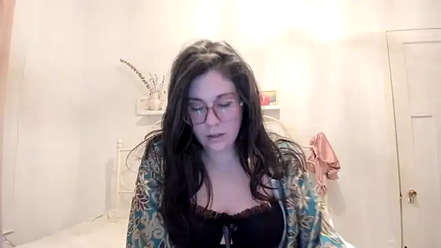 Snapshot of Rosiee69_ chatting on 02.22.25 Rosiee69 online show from 02.22.25