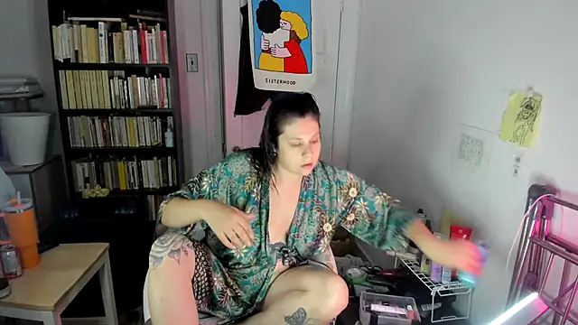 Snapshot of Rosiee69_ chatting on 10.05.25 Rosiee69 online show from 10.05.25