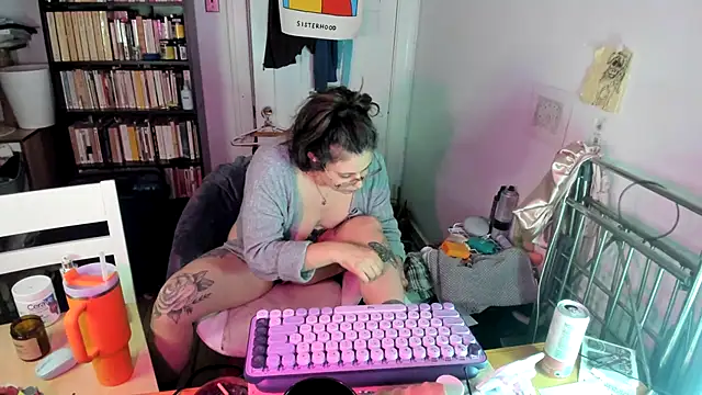 Snapshot of Rosiee69_ chatting on 11.09.25 Rosiee69 online show from 11.09.25