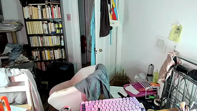 Snapshot of Rosiee69_ chatting on 11.27.25 Rosiee69 online show from 11.27.25