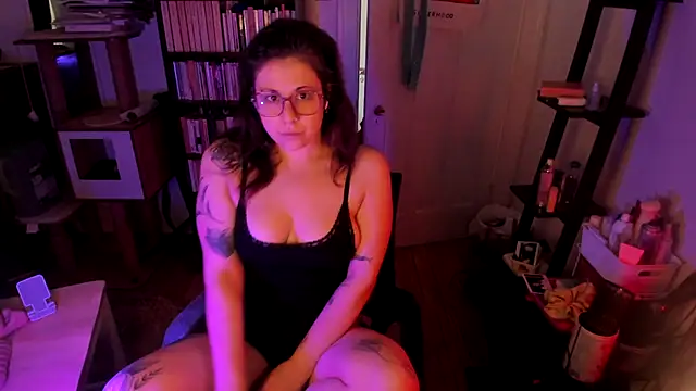 Rosiee69  online show from 02.15.26